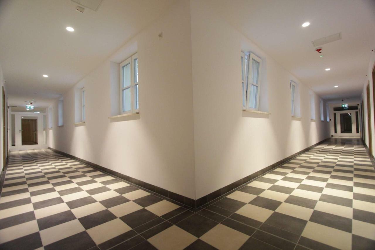 Dom Pomocy Studentom Hostel Varsó Kültér fotó