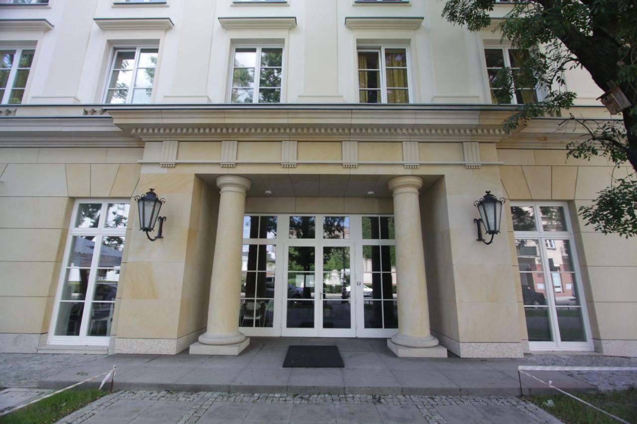 Dom Pomocy Studentom Hostel Varsó Kültér fotó