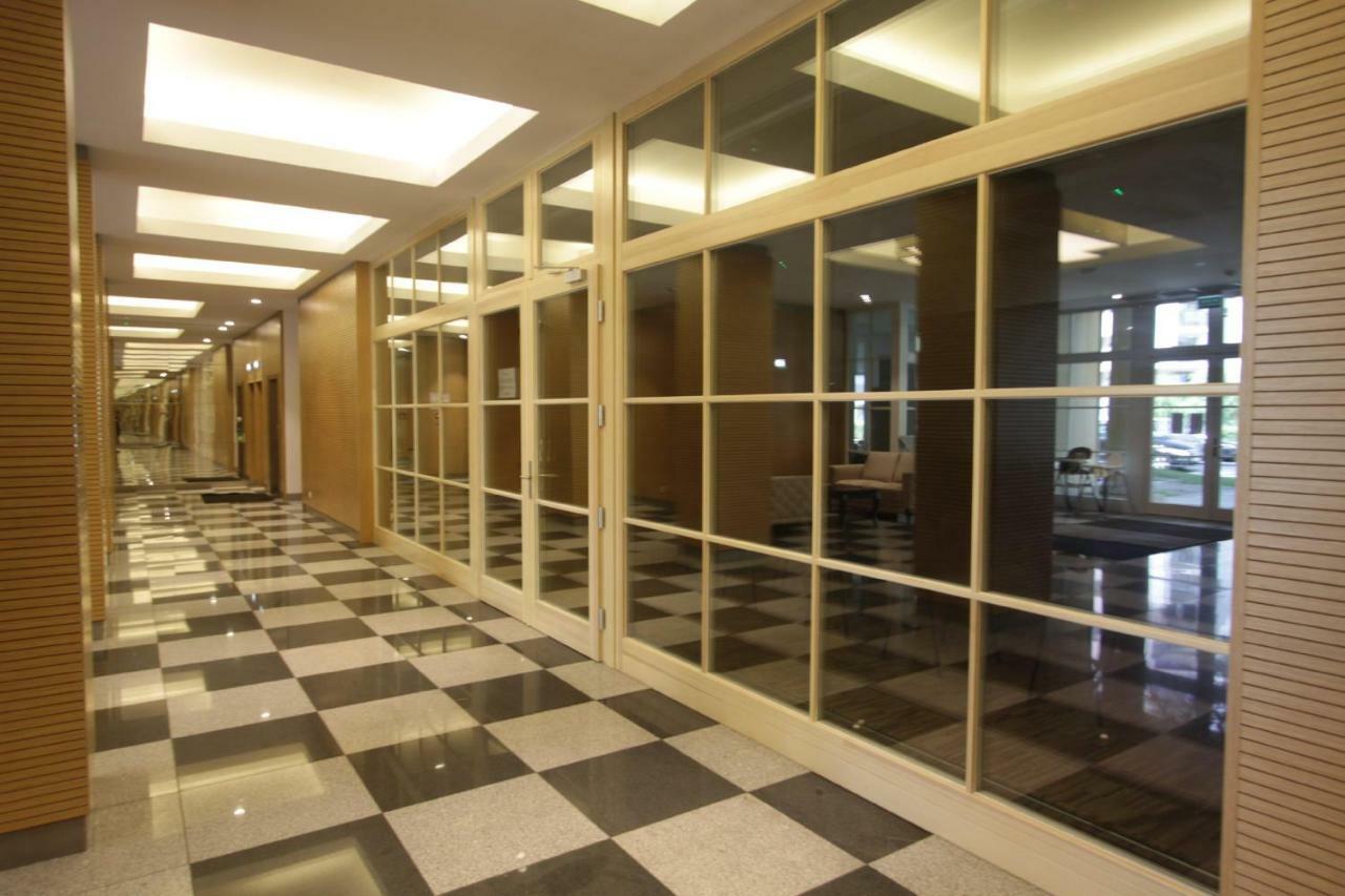 Dom Pomocy Studentom Hostel Varsó Kültér fotó