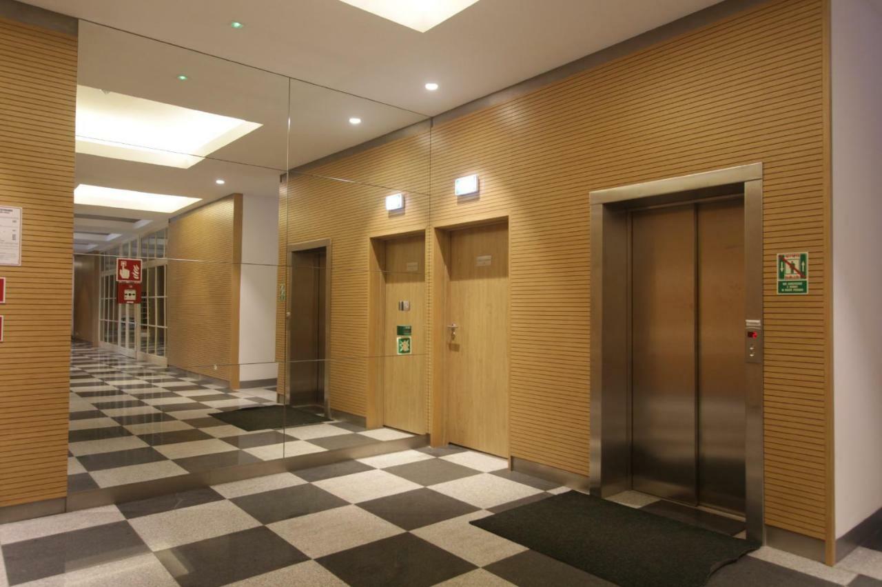 Dom Pomocy Studentom Hostel Varsó Kültér fotó