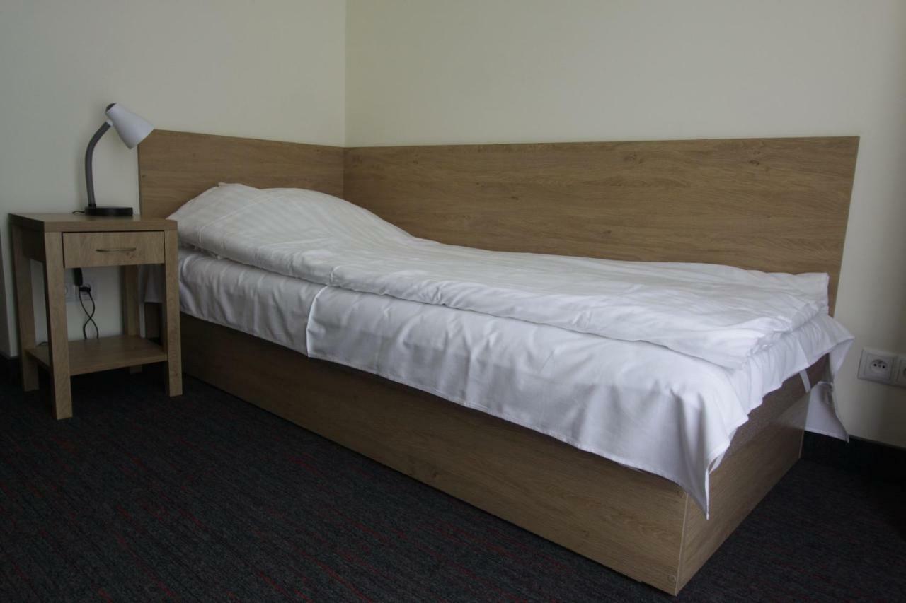 Dom Pomocy Studentom Hostel Varsó Kültér fotó
