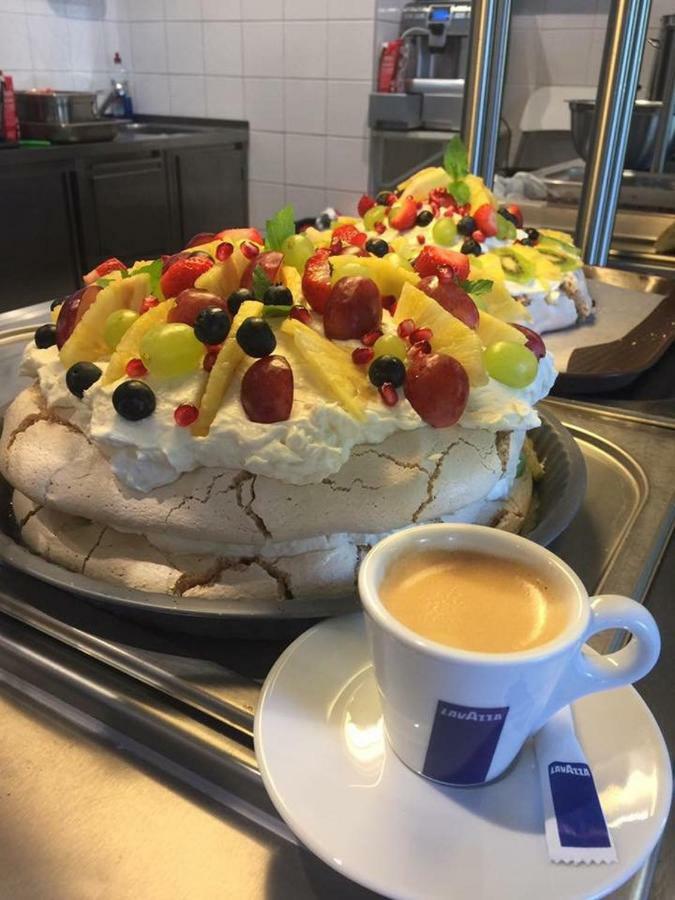 Dom Pomocy Studentom Hostel Varsó Kültér fotó